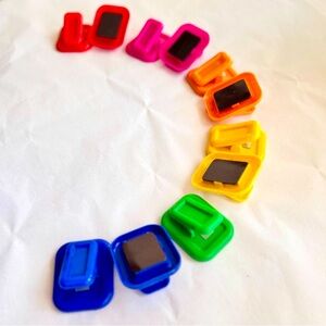 VINTAGE Set of 11 Colorful Magnetic Clips 2” Clip Magnet Rainbow Plastic Magnets
